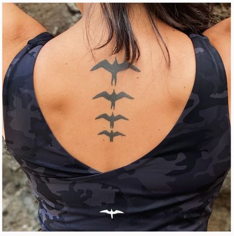 Iwa Bird Tattoo Hawaiian, Iwa Bird Tattoo, Albatross Tattoo, Hawaiian Tattoos, Bird Tattoo Meaning, Army Tattoos, Polynesian Tattoo Designs, Hawaiian Tattoo, Bird Tattoo