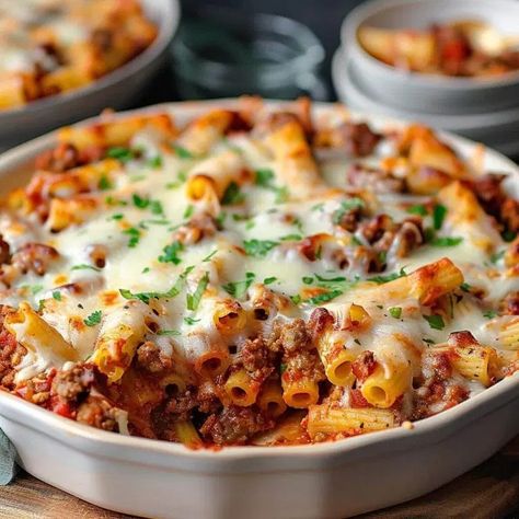 Baked Ziti with Italian Sausage Casserole - Recipecs Italian Sausage Casserole, Ziti Al Forno, Turkey Sausage Recipes, Baked Ziti With Sausage, Easy Baked Ziti, Turkey Pasta, Baked Rigatoni, Baked Penne, Italian Turkey