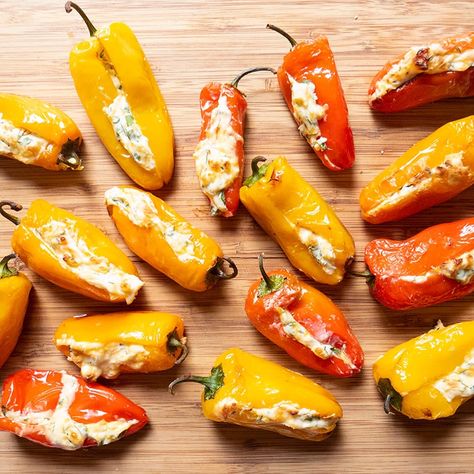 Enjoy a tasty and delicious meal with your loved ones. Learn how to make Air-Fried Stuffed Mini Sweet Peppers & see the Smartpoints value of this great recipe. Stuffed Mini Sweet Peppers, Sweet Pepper Recipes, New Recipes To Try, Mini Peppers, Apple Cider Recipe, Mini Sweet Peppers, Cider Recipe, Stuffed Mini Peppers, Sweet Peppers