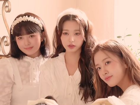 Wonyoung And Yujin, Wonyoung Rei, Best Cousin, Ive Rei, Anime Games, Night Routine, I Icon, Love U, Invite Your Friends