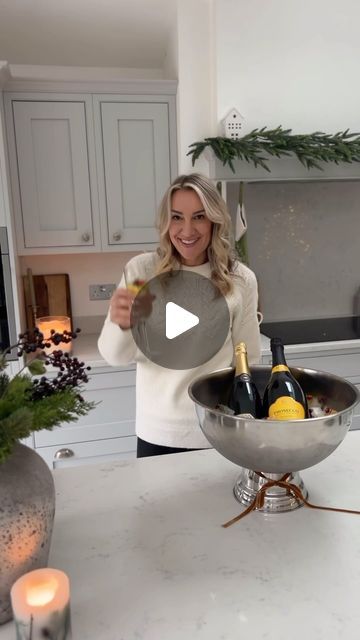 Sophie Higgs on Instagram: "CHRISTMAS FIZZ ICE BUCKET🌿❤️🥂 The perfect way to serve your champagne and Prosecco on Christmas Day. The Christmas ice cubes make a beautiful centrepiece for the festive celebrations 🌲✨ Plus they’re practical too, just pop one in your glass to give your drink a Christmassy touch 🥂 I made three different ice cube trays variations with mixture of cranberries, oranges and rosemary and tied a ribbon onto the bottom of the ice bucket too. The champagne bucket was a bargain for £9.99 from @homebargains I’ll link the ice cube moulds in my stories, they have a really lovely bevelled edge. Have a lovely day Sophie 😘 #christmasdrinks #champagnebucket #christmasentertaining #christmasice #festivedrinks" Christmas Ice Cubes, Champagne Bucket, How To Tie Ribbon, Champagne Party, Christmas Entertaining, Festive Drinks, Champagne Buckets, Ice Cube Molds, Ice Cube Trays