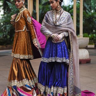 Desi Royale (@desiroyale) • Instagram photos and videos Lakme Fashion Week 2020, Sharara Suit Designs, Silk Outfits, Sharara Designs, Tandoori Masala, Pakistani Fashion Party Wear, Pakistani Bridal Dresses, Lakme Fashion Week, Dress Indian Style