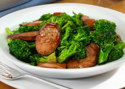 Sausage Broccoli Stir-Fry - Johnsonville.com Eckridge Sausage, Kielbasa Skillet, Cooking Sausage, Sausage And Broccoli, Sausage Broccoli, Delicious Broccoli, Skillet Dinner Recipes, Kielbasa Recipes, Sausage Dishes