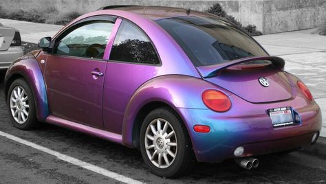 Iridescent Volkswagen Beetle Volkswagen Beatle, Vw New Beetle, Bug Car, Luxury Lifestyle Girly, Purple Things, Beetle Car, Cool Car Accessories, Vw Beetle Classic, Volkswagen Car