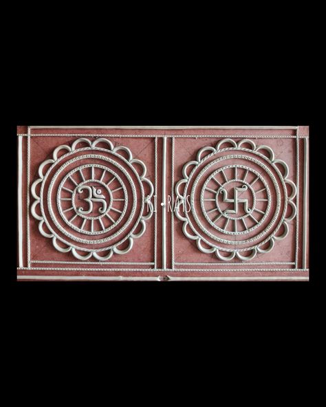 Mudmirror art Swastik Lippan Art, Swastik Mandala, Lipan Art Mirror Work Diy, Lippin Art, Ganpati Decor, Mud Art, Lipan Art, Painted Mirror Art, Om Mandala