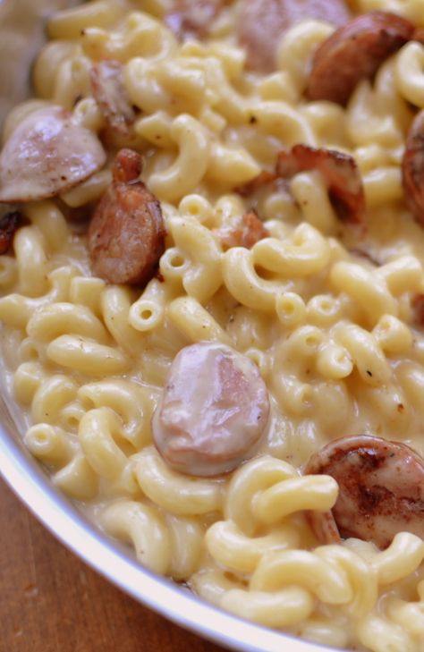 Find out how to make this Bacon Chicken Sausage Macaroni and Cheese a family favorite creamy cheddar pasta with crispy bacon and chicken sausage. Sausage Macaroni, Cheese Manicotti, Small Town Woman, Bacon Chicken, Stuffed Pepper, Bacon Sausage, Pepper Soup, Macaroni N Cheese Recipe, Lemon Chicken Orzo Soup