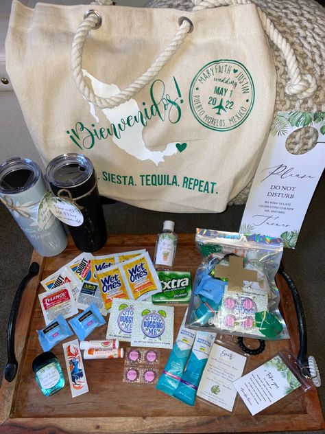 Welcome Gift Bags Wedding, Family Vacation Goodie Bags, Group Cruise Gift Ideas, Couples Trip Gift Bag Ideas, Wedding Guest Bags For Hotel, Wedding Goodie Bags For Guests, Travel Goodie Bags, Caribbean Elopement, Swag Bag Ideas