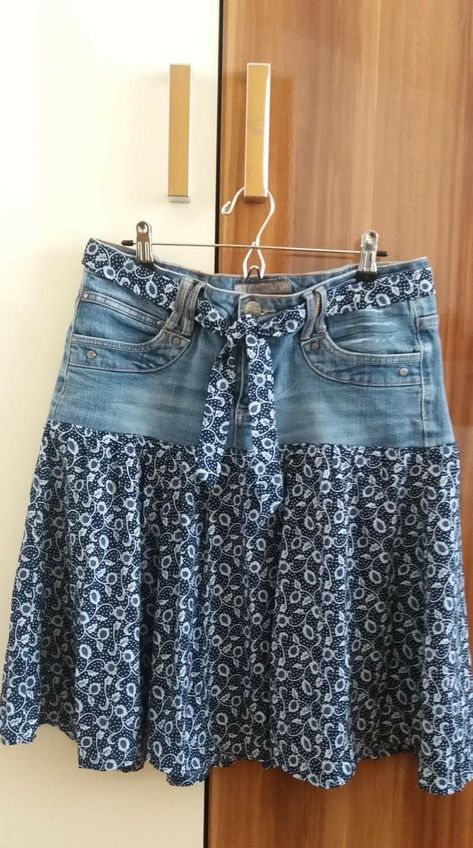 Iron Hairstyles, Denim Crafts Diy, Sewing Dress, Blue Jeans Crafts, Tankini Swimsuits For Women, Denim Ideas, Clothes Sewing, Upcycle Jeans, Denim Crafts