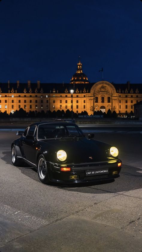 Old Money Cars, Porsche Sport Classic, Vintage Porch, Porsche 930, Porsche Classic, Porsche 964, Porsche Models, Porsche 944, Vintage Porsche