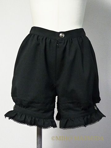 Miho Matsuda Gallé shorts #kodona Ouji Shorts, Victorian Shorts, Bubblegum Cosplay, Miho Matsuda, Puffy Shorts, Cosplay Sewing, Witches Night, Ouji Fashion, Lagenlook Style