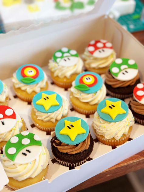 Super Mario Birthday Cupcakes, Mario Brothers Cupcakes, Mario Bros Treats, Super Mario Bros Cupcakes, Mario Cupcake Ideas, Mario Birthday Cupcakes, Cupcakes Mario Bros, Mario Bros Cupcakes, Kids Party Menu