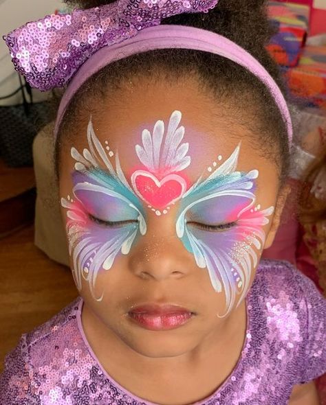 Face Painting Butterfly Easy, Face Paint Fairy, Face Painting Themes, Face Painting Butterfly, Princess Face Paint, Rainbow Face Paint, Face Art Painting, Fairy Face Paint, Heart Mask