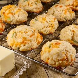 Irish Cheddar, Buttermilk Biscuits Recipe, Cheddar Bay Biscuits, Cheddar Biscuits, Drop Biscuits, Biscuits Recipe, Buttermilk Biscuits, Sharp Cheddar, Baking Mix