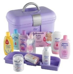 Johnson’s Baby Skincare Essentials Box Stuff For Babies, Baby Bath Essentials, Baby Care Kit, Baby Toiletries, Baby Doll Nursery, Baby Alive Dolls, Baby Bath Time, Baby Doll Accessories, Cool Baby