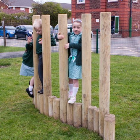 Casa In Pallet, Backyard Kids, Outdoor Learning Spaces, Play Area Backyard, Outdoor Play Areas, Diy Playground, Outdoor Play Area, Sensory Garden, Kids Outdoor Play