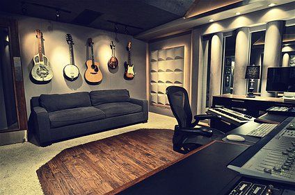 Studio Music Room, Home Studio Design, Music Studio Design, Ruangan Studio, Music Room Design, Home Studio Ideas, Home Music Rooms, Recording Studio Design, Recording Studio Home