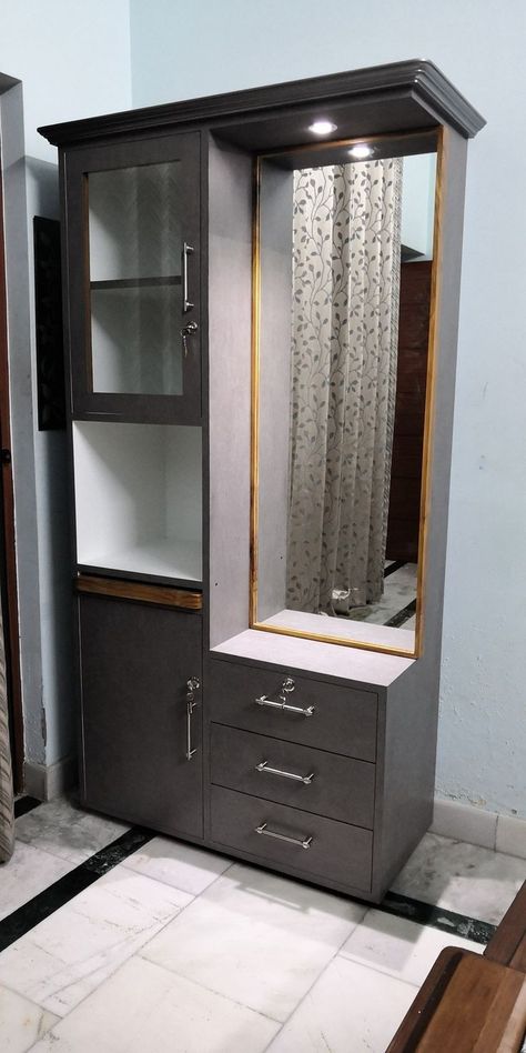 बेडरूम डिजाइन, Dressing Table Mirror Design, Modern Dressing Table Designs, Bad Room Design, Modern Cupboard, Modern Cupboard Design, Dressing Table Design, Wooden Bed Design, Wardrobe Interior Design