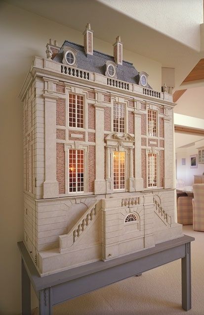 Dollhouse Anime Houses, Dolly House, Cardboard Dollhouse, European Style Homes, Classic Villa, Vintage House Plans, Doll House Plans, Mini Doll House, Dollhouse Projects