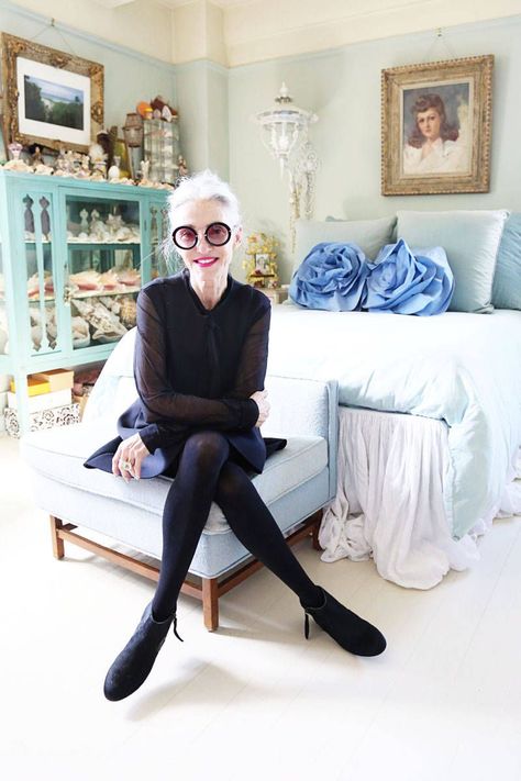 Why I Finally Decided to Get Rid of My Gray Hair Linda Rodin Style Outfits, Linda Rodin Style, Linda Rodin, Rodin Olio Lusso, Auguste Rodin, Quirky Fashion, Advanced Style, Ageless Style, Mama Style