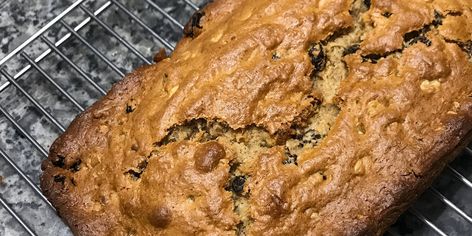 Raisin Nut Bread Recipe, Raisin Walnut Bread Recipe, Pecan Bread Recipe, Pecan Bread, Nut Bread Recipe, Baked Breads, Raisin Bread, Easy Cheese, Buttery Biscuits