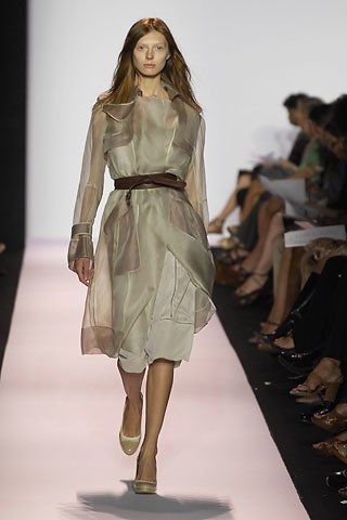 Valentino Boots, Fashion Show Runway, Bcbg Max Azria, Max Azria, Fantasy Fashion, Fall 2015, Mom Style, Modern Luxury, Designer Fashion