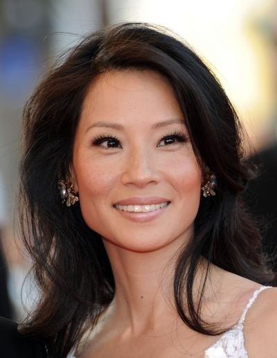 Lucy Liu, Actrices Hollywood, Hair And Beauty, Long Lashes, Hair Care Tips, Fashion Makeup, Natural Makeup, Asian Beauty, Womens Hairstyles