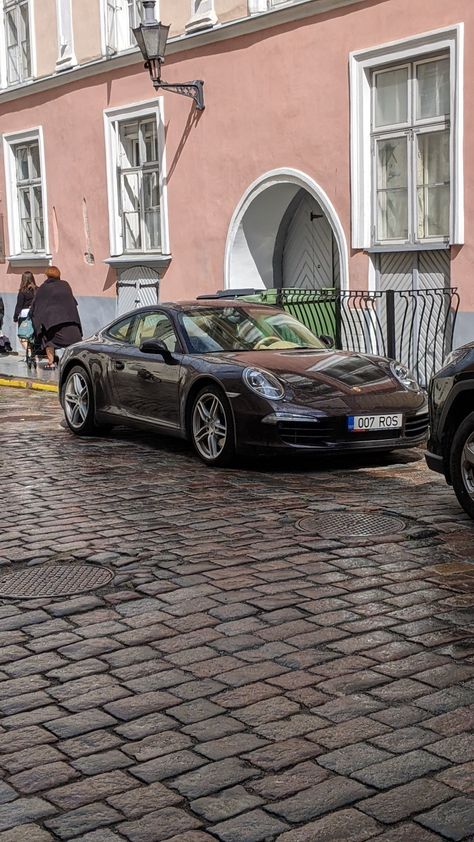 Brown Porsche, Porsche Vintage, Black Porsche, Porsche 718 Cayman, Vintage Porsche, Porsche Panamera, German Cars, Profile Pics, Sand Color