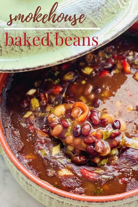 pot of baked beans with onions and peppers. Pulled Pork Baked Beans, Calico Baked Beans, Calico Beans Recipe, Calico Beans, Sea Biscuit, Homemade Fried Chicken, Baked Beans Recipe, Beans Recipes, Cowboy Beans