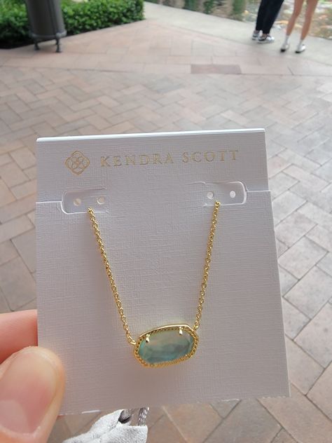 Kendra Scott Light Blue Illusion, Kendra Scott Necklace Aesthetic Layering, Light Blue Kendra Scott Necklace, Trendy Jewelry 2023, Kendra Scott Aesthetic, Kendra Scott Necklace Aesthetic, Necklaces Preppy, Kendra Scot, Preppy Wishlist