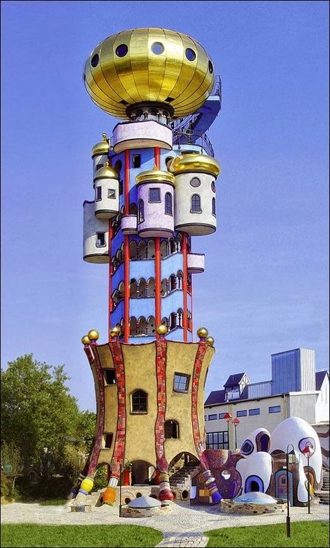 The Hundertwasser Turm in Abensberg....Kuchlbauer Tower is an observation tower designed by Austrian architect Friedensreich Hundertwasser on the grounds of the Kuchlbauer Brewery in Abensberg a town in Lower Bavaria in Germany. Whimsical Architecture, Unusual Houses, Casa Fantasy, Hundertwasser Architecture, South Germany, Observation Tower, Hundertwasser Art, Europa Park, Friedensreich Hundertwasser