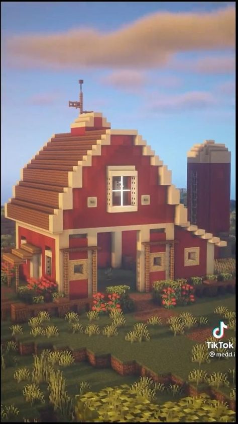 Cute Things To Build In Minecraft Town, Farmhouse Ideas Minecraft, Minecraft Building Ideas Farmhouse, Farmhouse In Minecraft, Farmcore Minecraft, Red Barn Minecraft, Aesthetic Minecraft Town, Minecraft Fancy Houses, Best Minecraft Builds