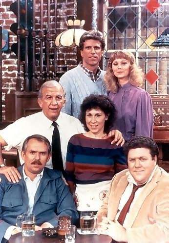 Original Cheers cast Cheers Tv Show, Cheers Tv, 80 Tv Shows, Cheers Photo, Classic Television, Old Shows, Great Tv Shows, Old Tv Shows, Vintage Tv