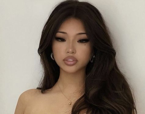 Baddie Korean Makeup, Classic Elegant Makeup, Dark Latina Makeup, Pale Skin Dark Features, Filipino Face Claim Female, Asian Baddie Pfp, Make Up Looks For Round Face, 90s Asian Baddie Makeup, New Makeup Looks To Try