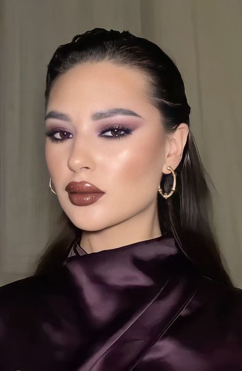 Full Glam Makeup Small Eyes, Dark Purple Smokey Eye, Dark Purple Eye Makeup, Dark Purple Makeup, Smoky Liner, Plum Makeup, Sultry Makeup, Ysl Makeup, Purple Smokey Eye