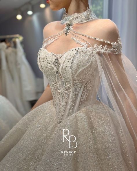 Victorian Style Wedding Dress Vintage, Dress Princess Aesthetic, Floral Castle, Princess Gown Wedding Dress, Wedding Ethereal, Create Pin, Wedding Dress Aesthetic, Wedding Dress Princess, Wedding Dresses Princess