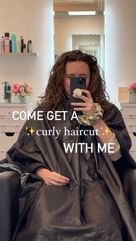 Julia 🦋’s Instagram profile post: “✨come get a curly haircut with me!!✨ *save this for your next haircut!! i FINALLY got around to actually filming my haircut this time…” Face Framing Curtain Bangs On Curly Hair, Bangs And Face Framing, Face Framing Pieces, Framing Pieces, My Haircut, Curly Haircut, Curly Hair Problems, Best Job, Curly Girl Method