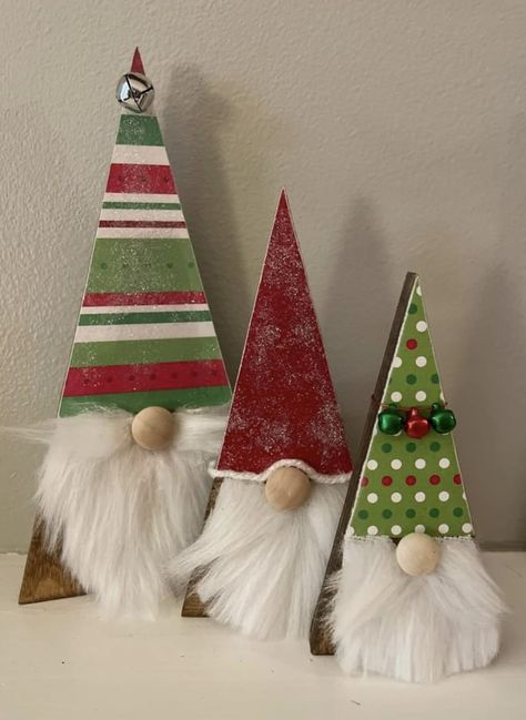 Wooden Triangle Gnome, Christmas Gnomes Diy How To Make Wood, Wooden Door Decorations, Wood Gnomes Crafts, Diy Easy Furniture Projects, Wooden Triangle Gnomes, Nomes Christmas Decor, Gnomes Crafts Wood, Wooden Santa Crafts