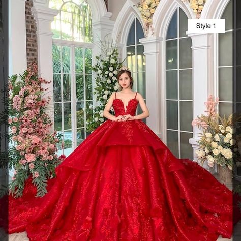 Quincenera Dresses, Red Ball Gowns, Prom Dress With Train, Red Ball Gown, Red Quinceanera Dresses, Red Wedding Dress, Dress With Train, Pretty Quinceanera Dresses, Beautiful Wedding Gowns