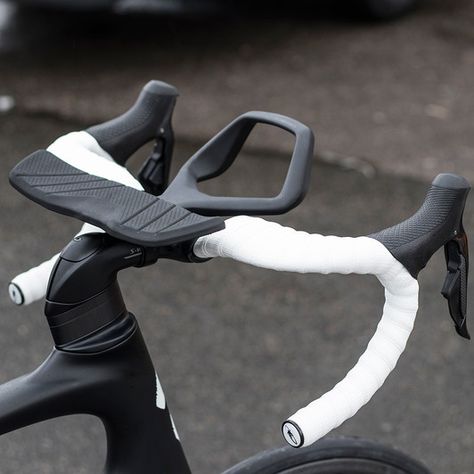 Aero Road Handlebars + Clip-On Aero Extensions - Equipment - TrainerRoad Bike Touring Packing, Bicycle Handlebar Extensions, Giant Bicycles, Road Bike Accessories, Road Bike Wheels, Road Racing Bike, Cool Bike Accessories, Bicycle Handlebars, Hot Bikes