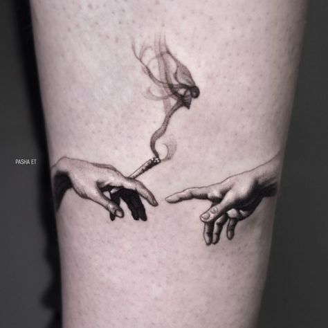 Michelangelo Tattoo, Micro Realism, Wing Tattoo Men, Polish Tattoos, Tattoo Ideas Unique, Tattoo On Hand, Tattoo Shading, Realistic Tattoo Sleeve, Mini Tattoo