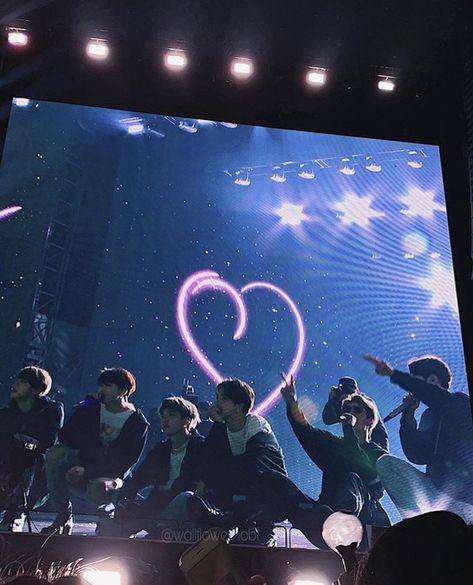 Bts Ot7 Concert, Bts Poster, Bts Ot7, Concert Aesthetic, Bts Aesthetic Pictures, Bts Group, About Bts, Bts Concert, Bts Lockscreen