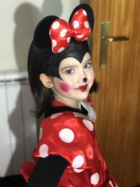 Minnie Kids face painting Minnie Mouse Makeup For Kids, Minnie Mouse Face Paint, Mouse Face Paint, Minnie Mouse Makeup, Kids Face Painting, Mouse Makeup, Makeup For Kids, Kids Face Paint, Kids Makeup