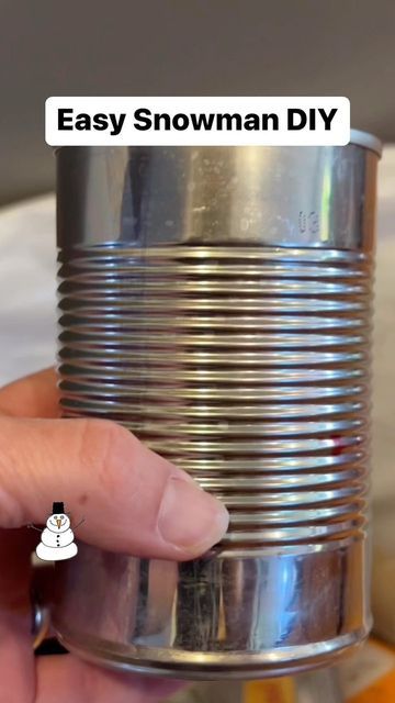 Super Easy Crafts, Diy Christmas Crafts To Sell, Coffee Can Crafts, Dollar Store Christmas Crafts, Tin Can Art, Aluminum Can Crafts, Christmas Crafts To Sell, Window Well, Yard Landscape