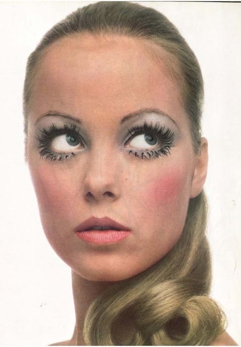 #1960s #60s #mod #makeup #lower #bottom #lashes #vintage #style 70’s Hair And Makeup, 60s Makeup Tutorial, Mod Makeup, 1960s Makeup, Hans Feurer, Vintage Makeup Looks, 60s Makeup, 70s Makeup, 60s Hair