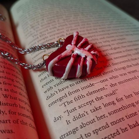 Diy clay pendant ❤️ Air Dry Clay Necklace Pendants, Air Dry Clay Pendants, Art Aesthetics, Clay Pendants, Close Reading, Clay Necklace, Dry Clay, Diy Clay, Air Dry Clay