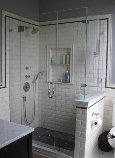 Subway tile shower w border Subway Tile Shower Designs, White Subway Tile Bathroom, Subway Tile Design, Bathroom Niche, Beveled Subway Tile, Subway Tile Showers, Subway Tiles Bathroom, Viborg, Victorian Bathroom