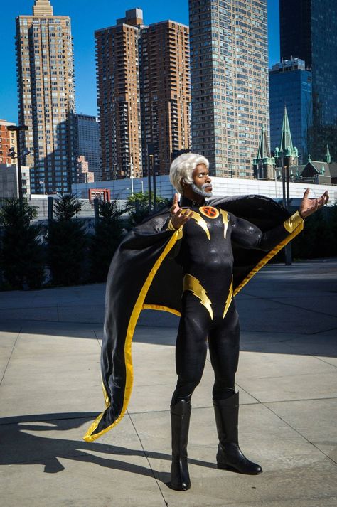 Genderbent Storm by Beyond Creative Costumes Genderbent Cosplay, Storm Costume, Storm Cosplay, Black Cosplayers, Best Cosplay Ever, Superhero Cosplay, Rule 63, Marvel Cosplay, Male Cosplay