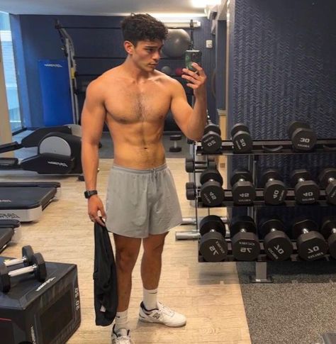 Anthony Keyvan, Gym Guys, Hottest Guy Ever, Attractive People, Smash Book, Anime Guys, Mens Shorts, Kdrama, Gym