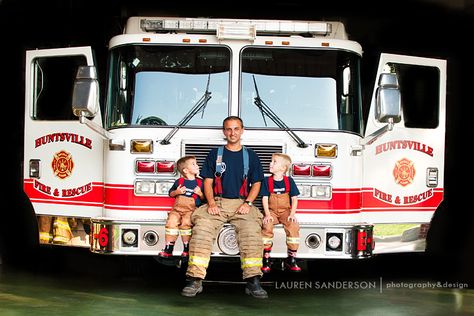 This is adorable! A dad with his firefighter boys- it’s a family tradition. Next generation firefighters 😍 Firefighter Family Pictures, Firefighter Photoshoot, Fire Department Photography, Adoption Pictures, Firefighter Photography, Fire Pics, Firefighter Calendar, Firefighter Family, Firefighter Pictures