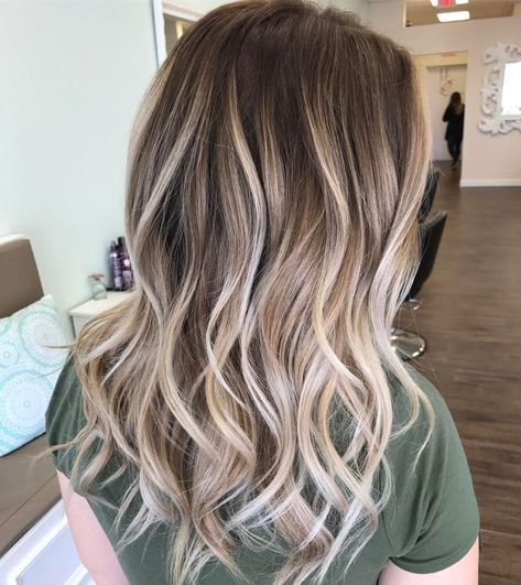 Platinum Blonde Balayage For Brown Hair Cabelo Ombre Hair, Best Balayage, Platinum Blonde Balayage, Latest Hair Color, Blond Balayage, Ombre Hair Blonde, Balayage Blonde, Honey Blonde Hair, Platinum Hair